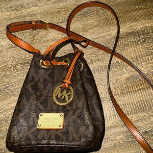 Michael Kors small bucket bag